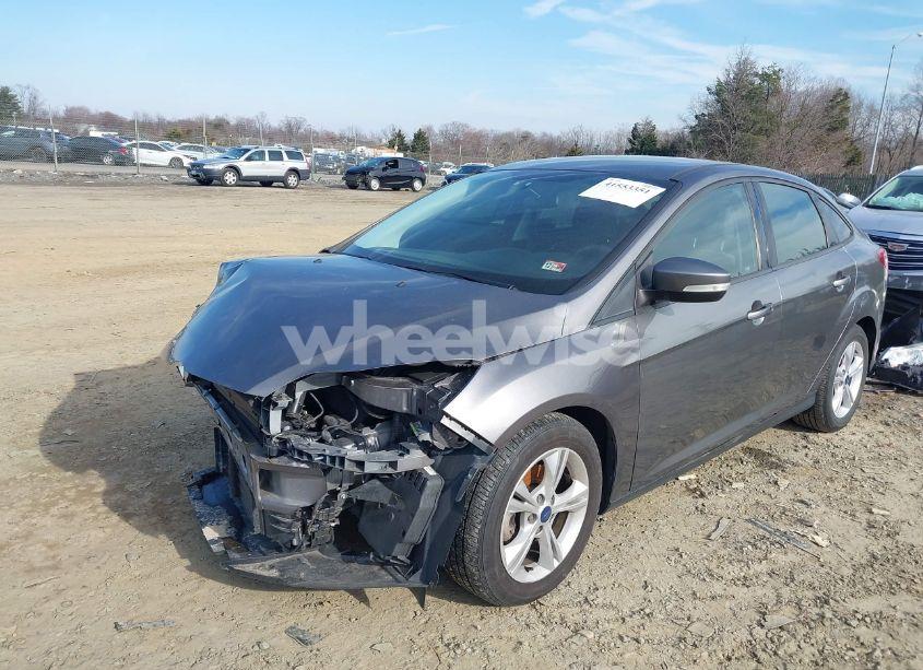 Photo 2 of 2014 Ford Focus SE (VIN 1FADP3F26EL370629)