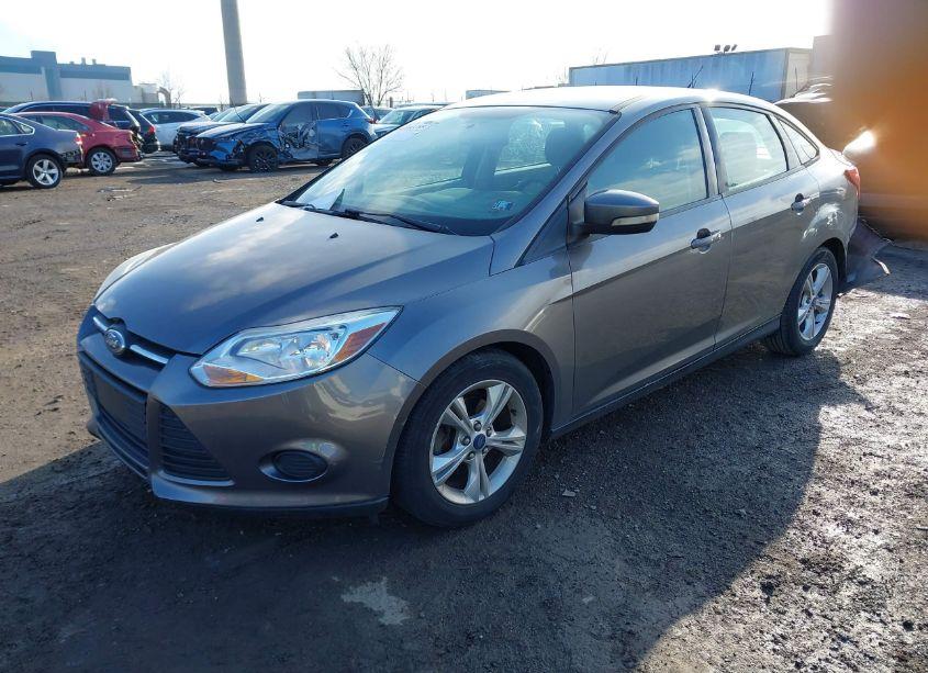 Photo 2 of 2014 Ford Focus SE (VIN 1FADP3F26EL376429)