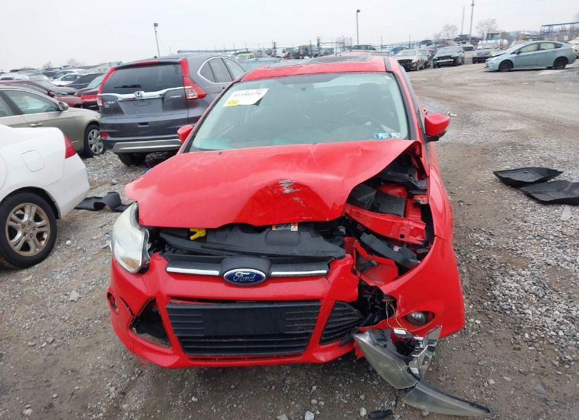 Photo 12 of 2014 Ford Focus SE (VIN 1FADP3F26EL377953)