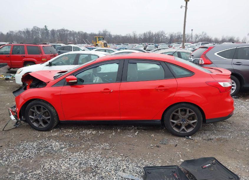 Photo 14 of 2014 Ford Focus SE (VIN 1FADP3F26EL377953)