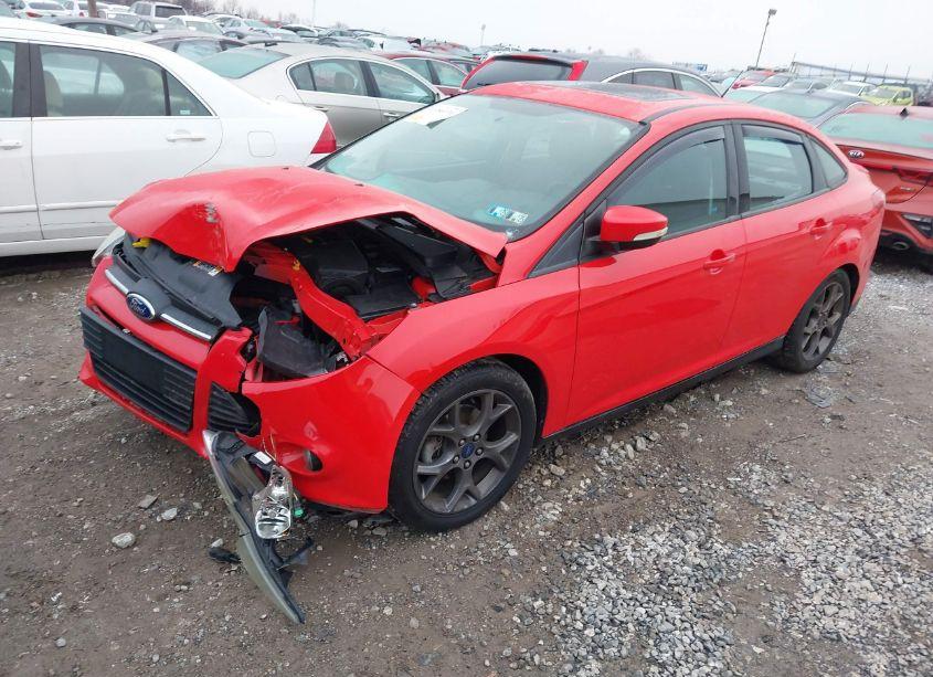 Photo 2 of 2014 Ford Focus SE (VIN 1FADP3F26EL377953)