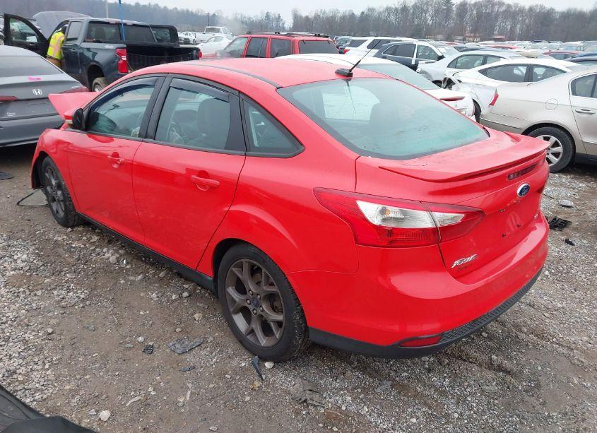Photo 3 of 2014 Ford Focus SE (VIN 1FADP3F26EL377953)