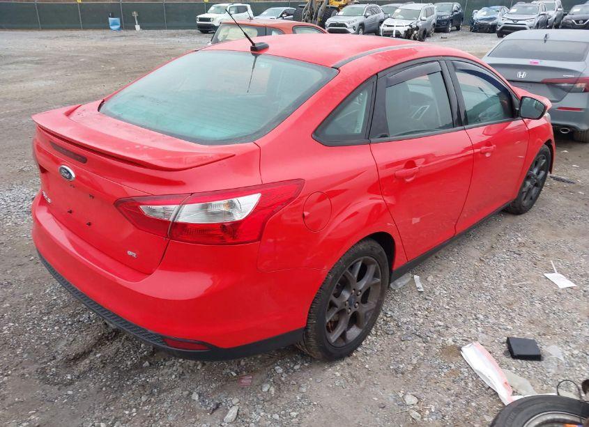 Photo 4 of 2014 Ford Focus SE (VIN 1FADP3F26EL377953)