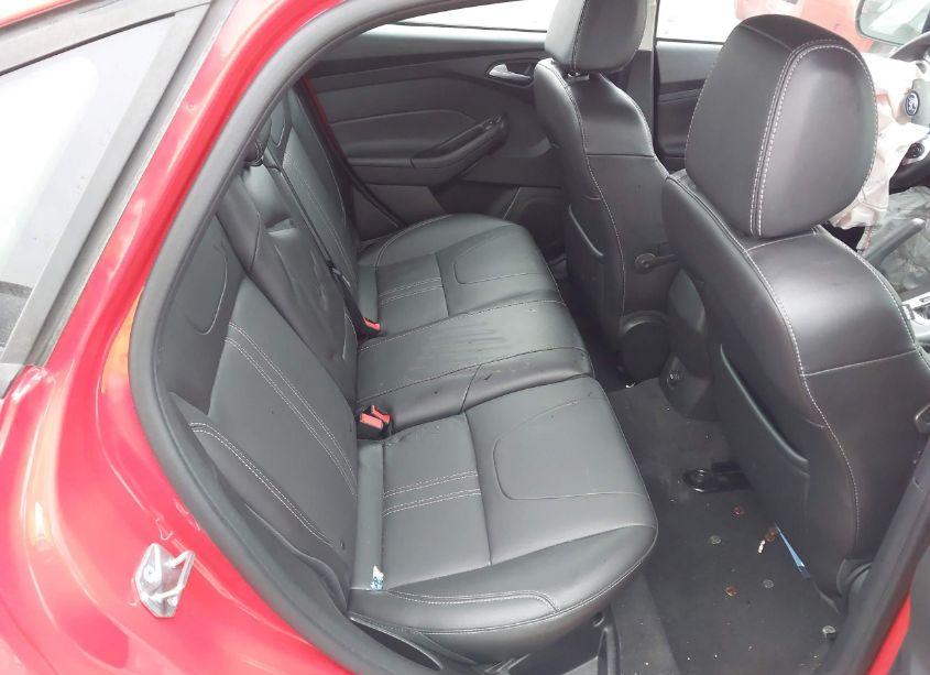 Photo 8 of 2014 Ford Focus SE (VIN 1FADP3F26EL377953)