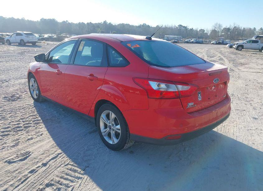 Photo 3 of 2014 Ford Focus SE (VIN 1FADP3F26EL378892)