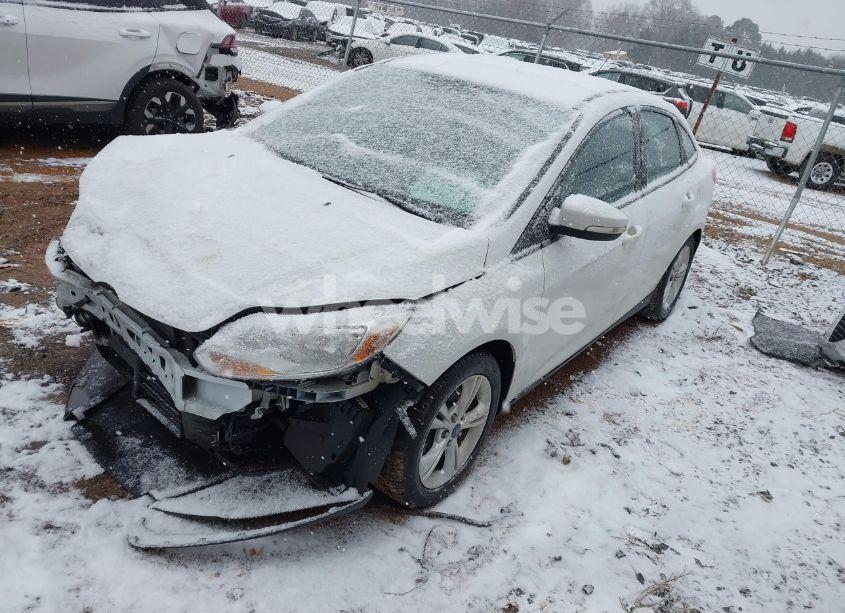 Photo 2 of 2014 Ford Focus SE (VIN 1FADP3F26EL388001)