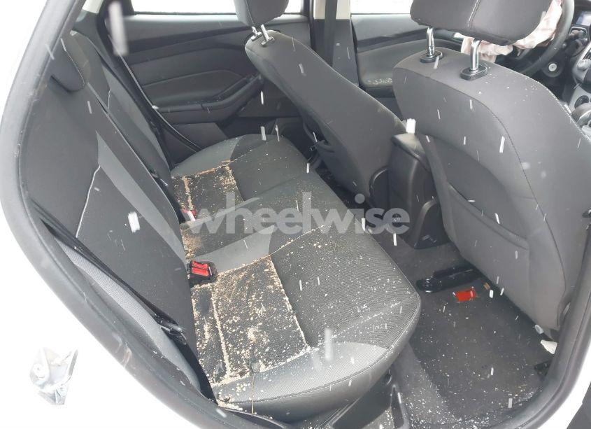 Photo 8 of 2014 Ford Focus SE (VIN 1FADP3F26EL388001)