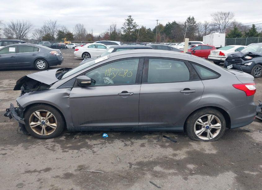 Photo 14 of 2014 Ford Focus SE (VIN 1FADP3F26EL403919)