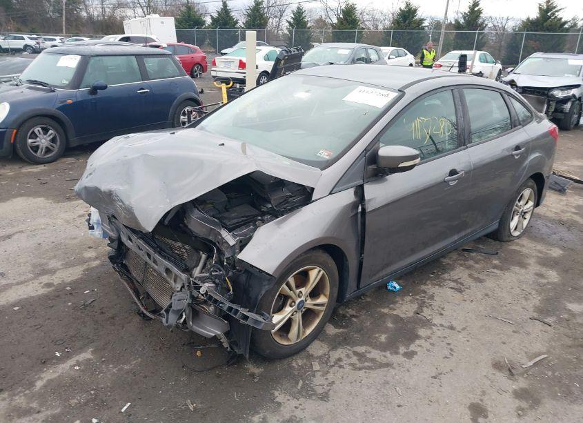 Photo 2 of 2014 Ford Focus SE (VIN 1FADP3F26EL403919)