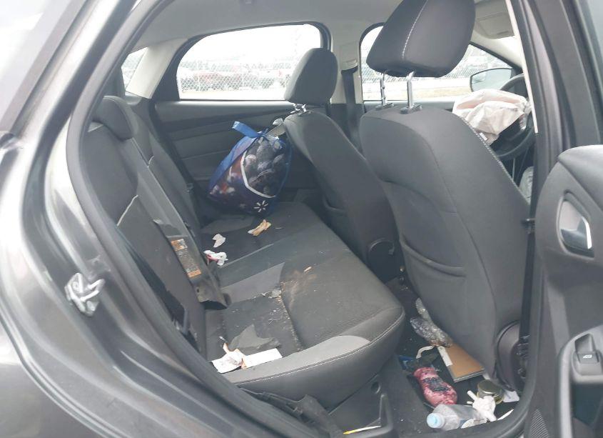 Photo 8 of 2014 Ford Focus SE (VIN 1FADP3F26EL403919)