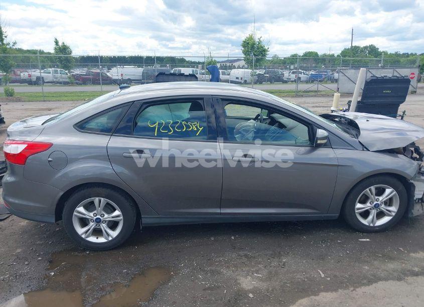 Photo 14 of 2014 Ford Focus SE (VIN 1FADP3F26EL409509)