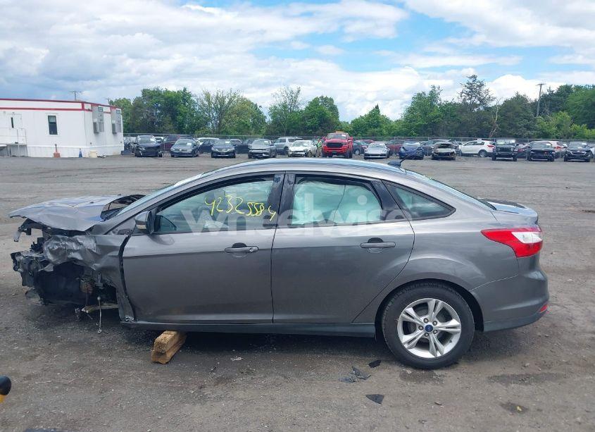 Photo 15 of 2014 Ford Focus SE (VIN 1FADP3F26EL409509)