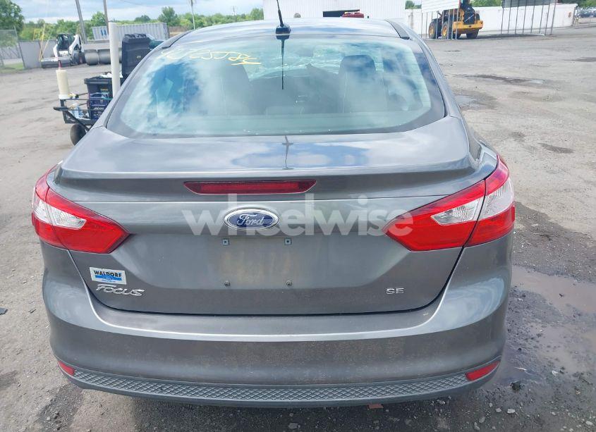 Photo 17 of 2014 Ford Focus SE (VIN 1FADP3F26EL409509)