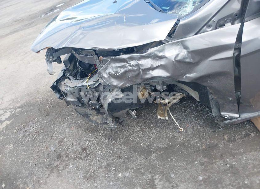 Photo 6 of 2014 Ford Focus SE (VIN 1FADP3F26EL409509)