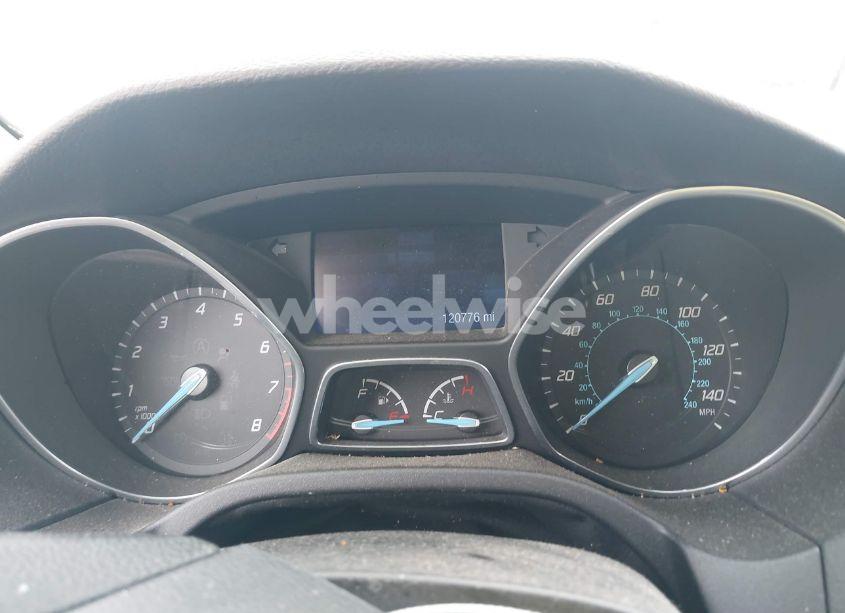 Photo 7 of 2014 Ford Focus SE (VIN 1FADP3F26EL409509)