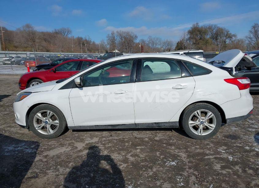 Photo 14 of 2014 Ford Focus SE (VIN 1FADP3F26EL437939)