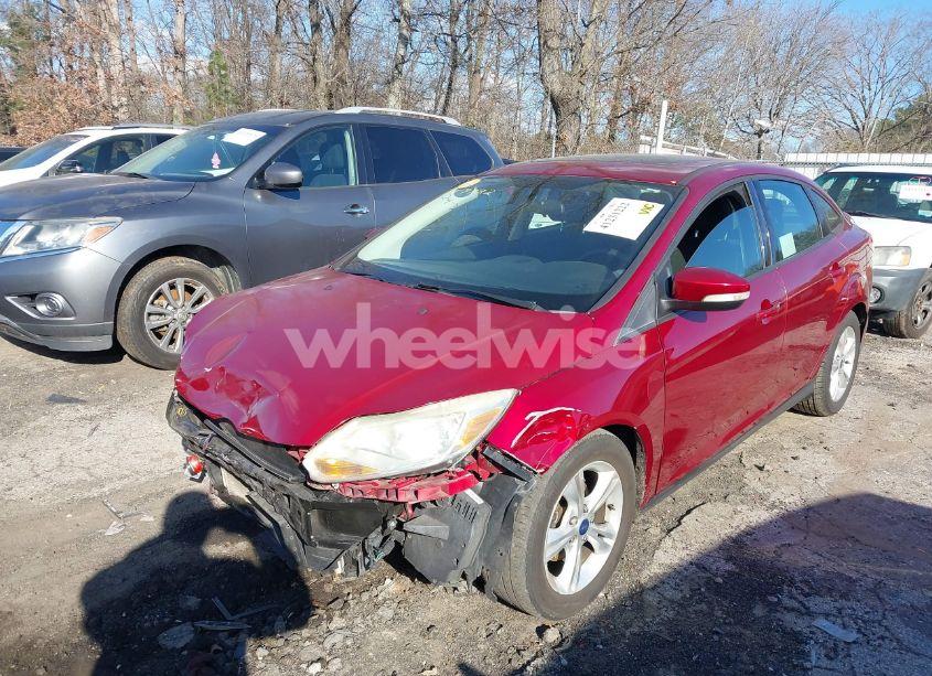 Photo 2 of 2014 Ford Focus SE (VIN 1FADP3F26EL448083)