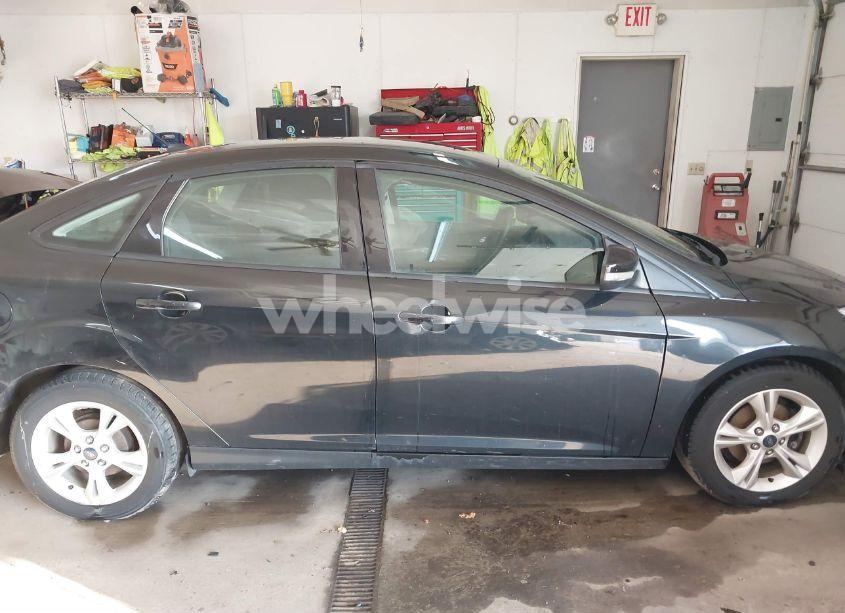 Photo 13 of 2014 Ford Focus SE (VIN 1FADP3F26EL449475)