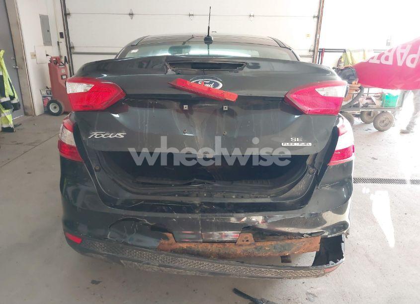 Photo 16 of 2014 Ford Focus SE (VIN 1FADP3F26EL449475)