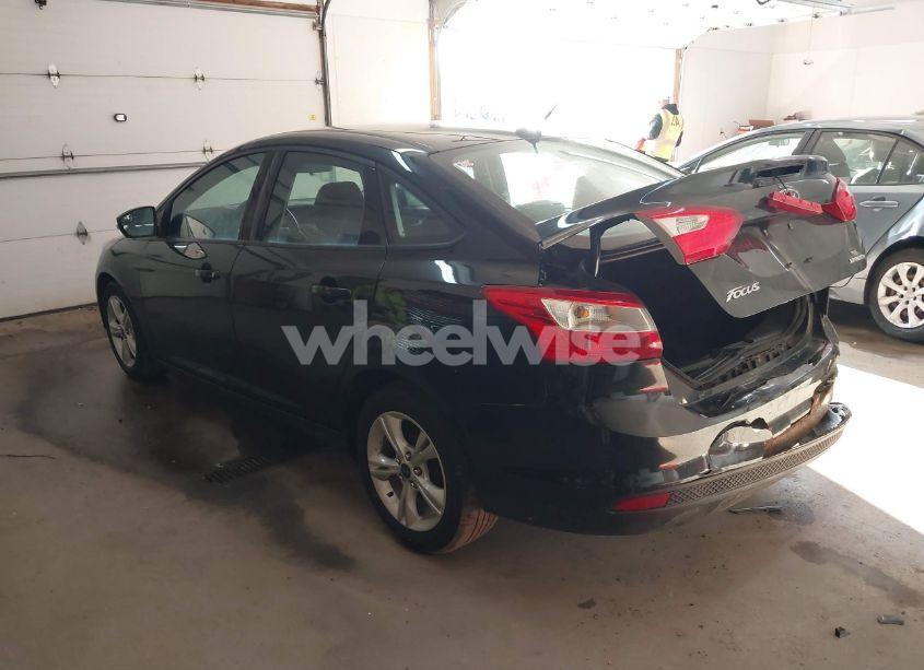 Photo 3 of 2014 Ford Focus SE (VIN 1FADP3F26EL449475)