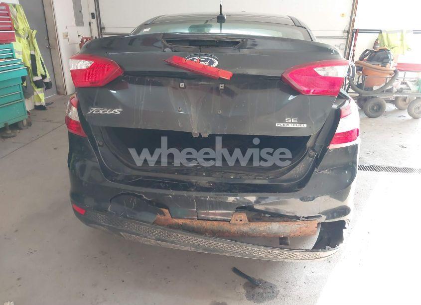 Photo 6 of 2014 Ford Focus SE (VIN 1FADP3F26EL449475)