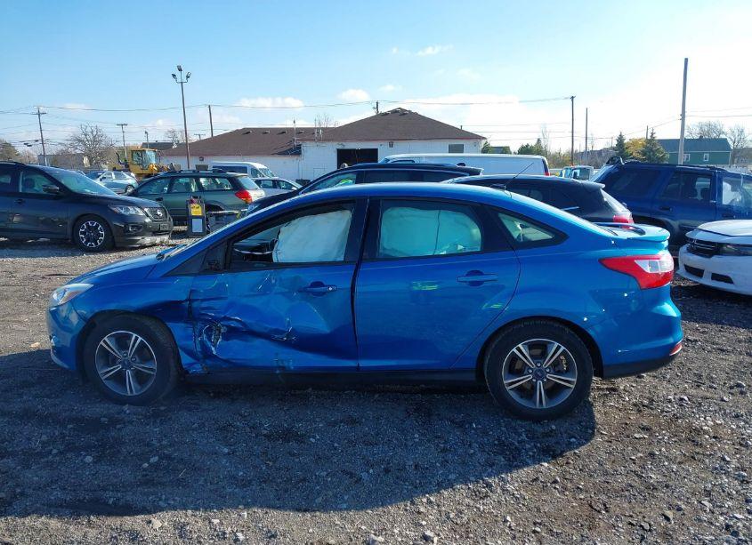 Photo 14 of 2014 Ford Focus SE (VIN 1FADP3F26EL449539)