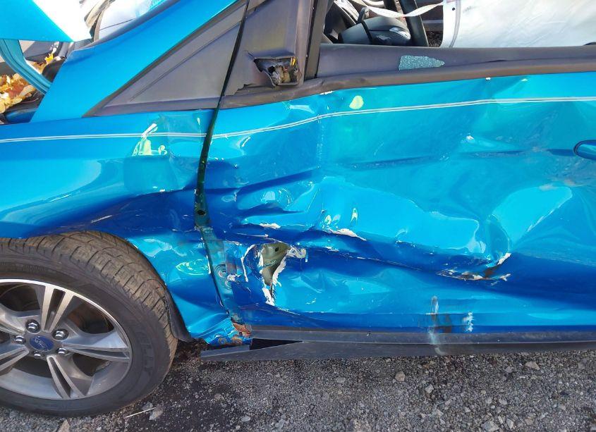 Photo 6 of 2014 Ford Focus SE (VIN 1FADP3F26EL449539)