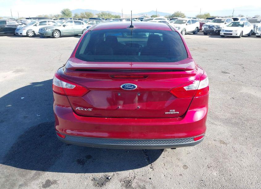 Photo 17 of 2014 Ford Focus SE (VIN 1FADP3F26EL461724)