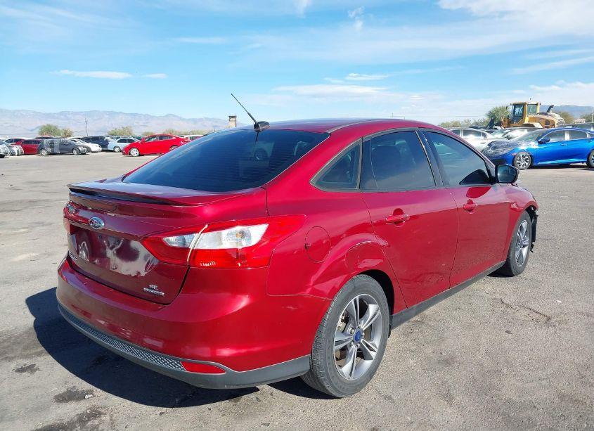 Photo 4 of 2014 Ford Focus SE (VIN 1FADP3F26EL461724)