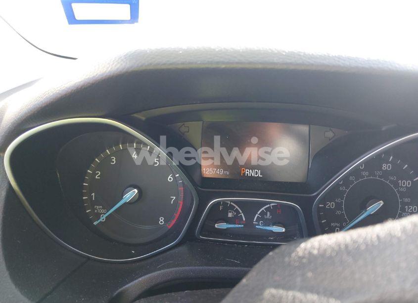 Photo 7 of 2015 Ford Focus SE (VIN 1FADP3F26FL207335)