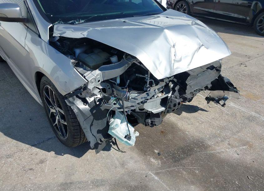 Photo 6 of 2015 Ford Focus SE (VIN 1FADP3F26FL215404)