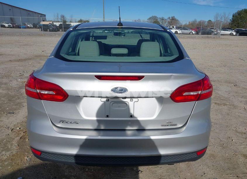 Photo 16 of 2015 Ford Focus SE (VIN 1FADP3F26FL227407)