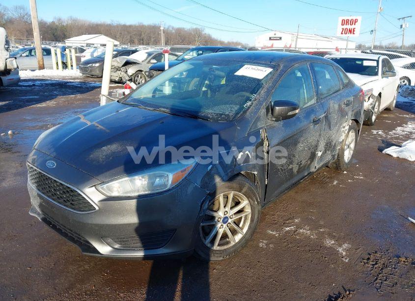Photo 6 of 2015 Ford Focus SE (VIN 1FADP3F26FL244000)