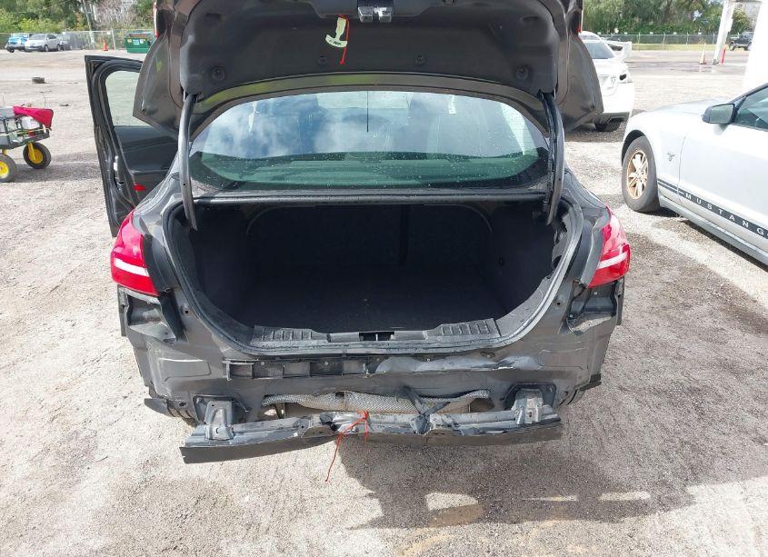 Photo 6 of 2015 Ford Focus SE (VIN 1FADP3F26FL247186)