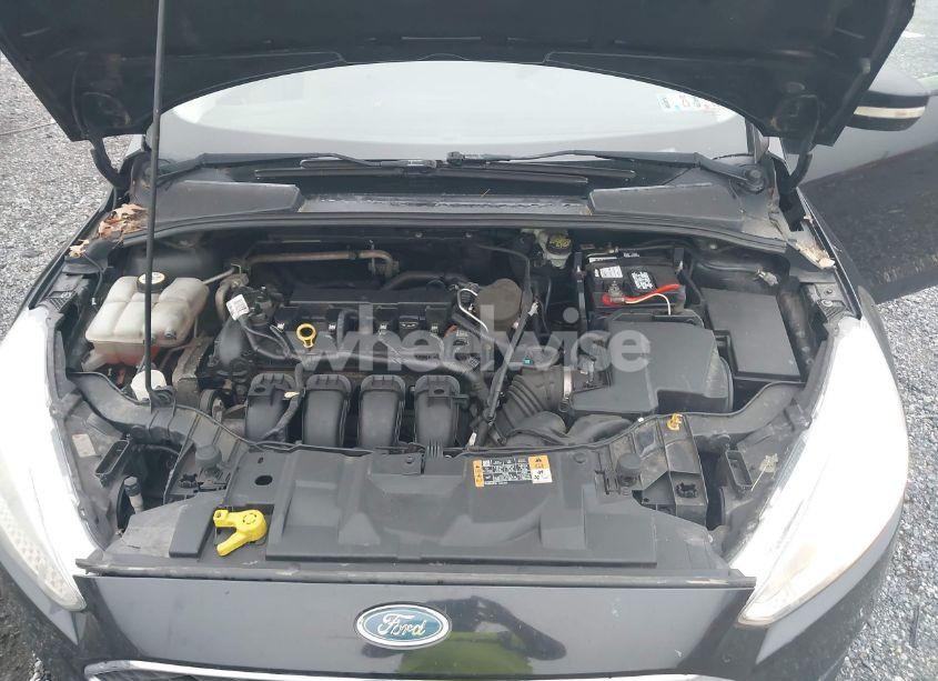 Photo 10 of 2015 Ford Focus SE (VIN 1FADP3F26FL262710)