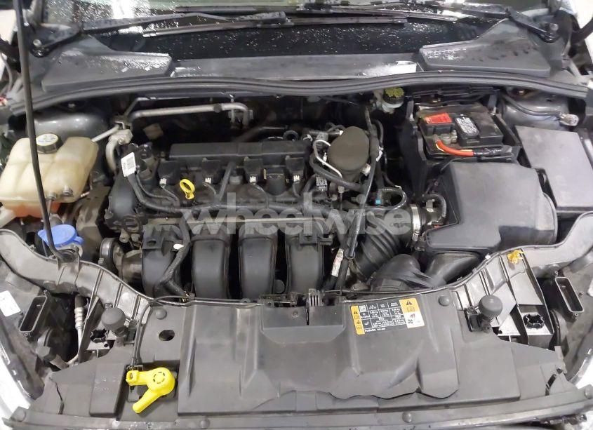 Photo 10 of 2015 Ford Focus SE (VIN 1FADP3F26FL263405)