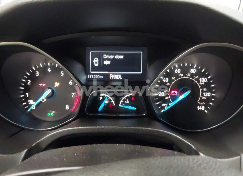 Photo 7 of 2015 Ford Focus SE (VIN 1FADP3F26FL263405)