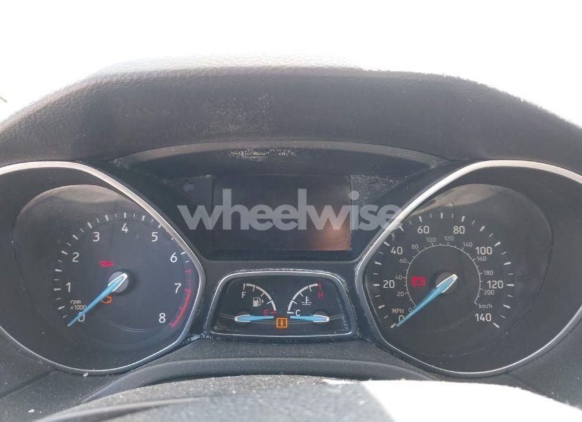 Photo 7 of 2015 Ford Focus SE (VIN 1FADP3F26FL316636)