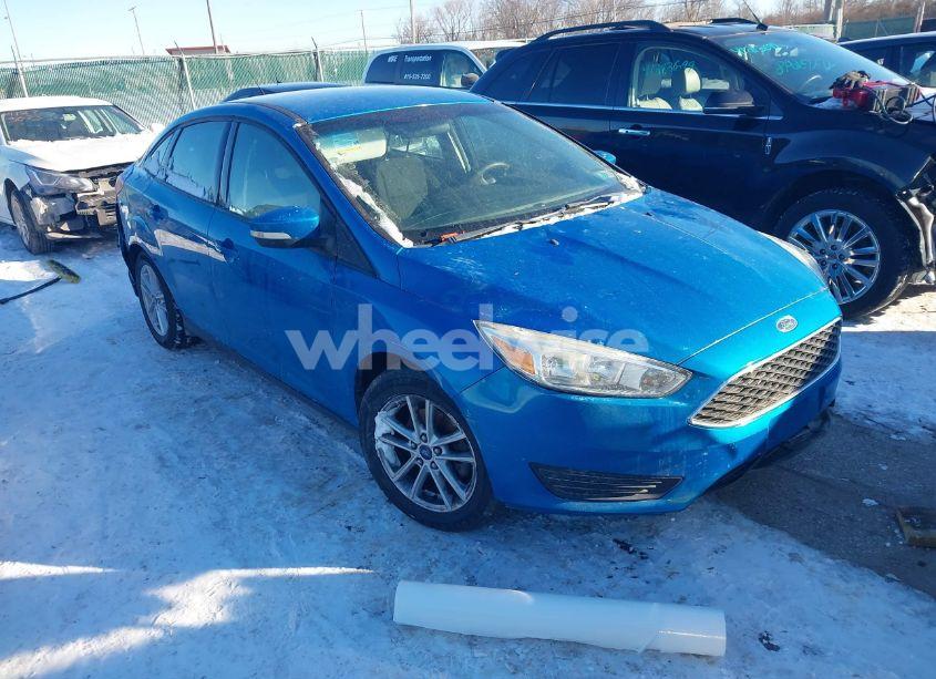 2015 Ford Focus SE (VIN 1FADP3F26FL333047) main photo