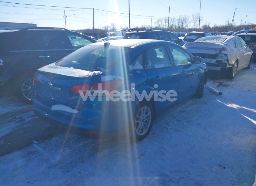 Photo 4 of 2015 Ford Focus SE (VIN 1FADP3F26FL333047)