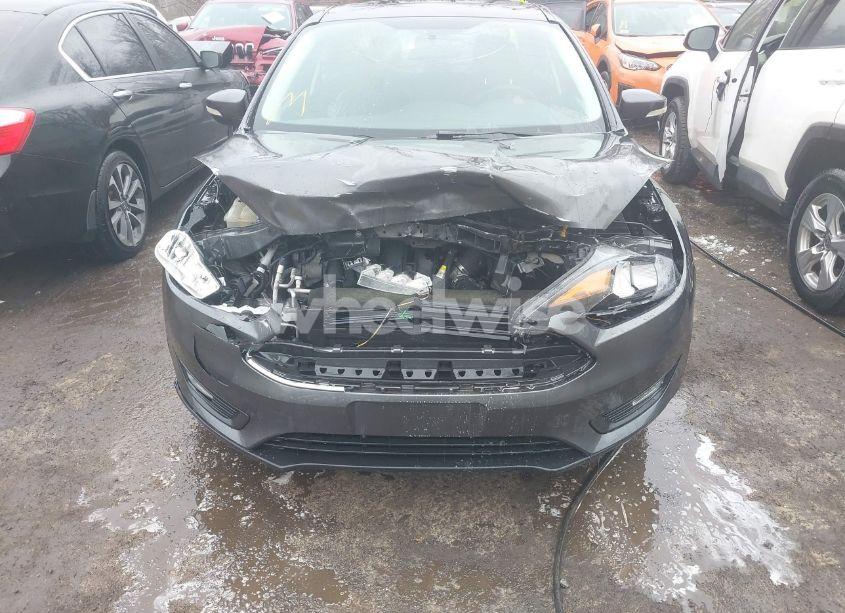 Photo 6 of 2015 Ford Focus SE (VIN 1FADP3F26FL338443)