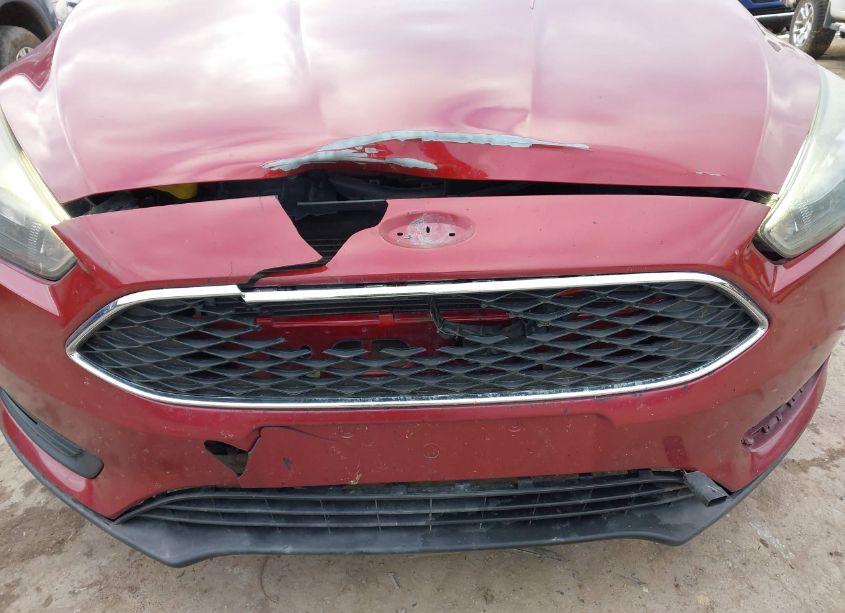 Photo 6 of 2015 Ford Focus SE (VIN 1FADP3F26FL340130)