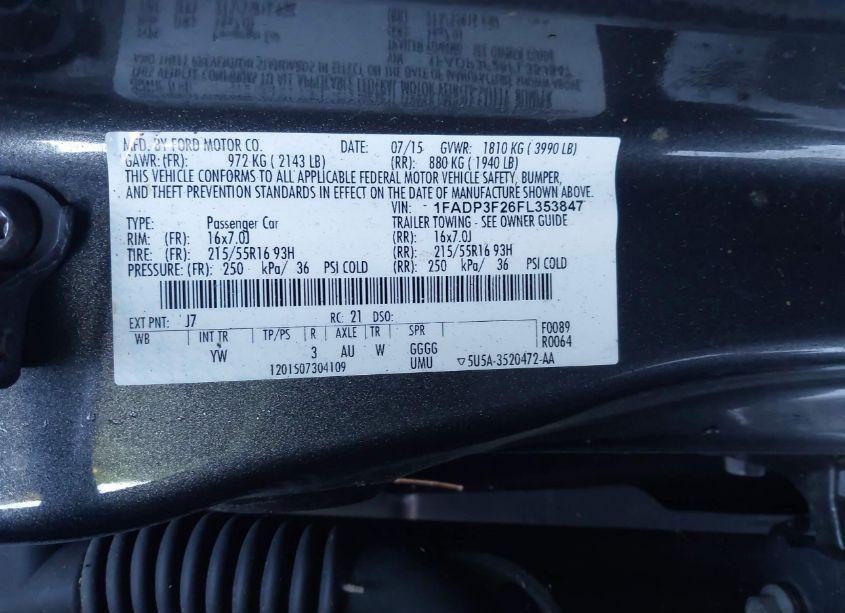 Photo 9 of 2015 Ford Focus SE (VIN 1FADP3F26FL353847)