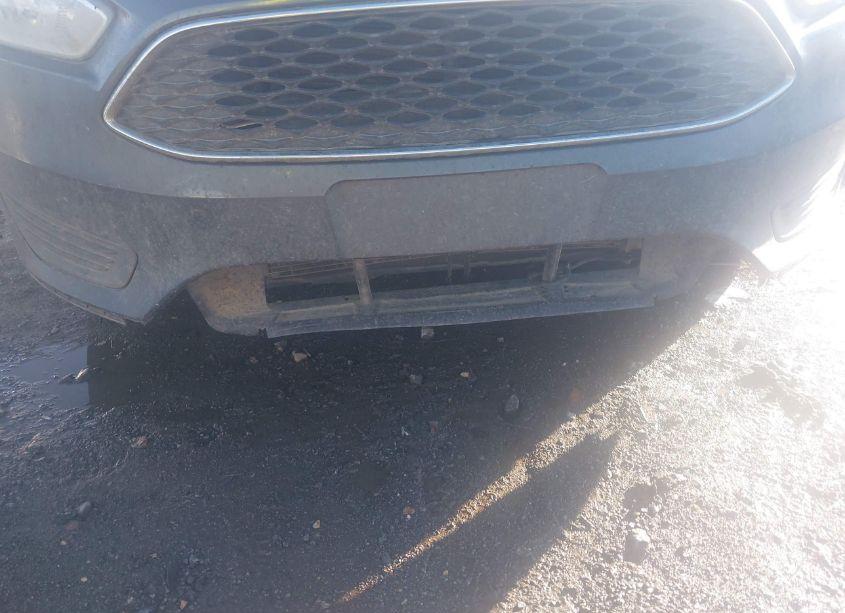 Photo 12 of 2015 Ford Focus SE (VIN 1FADP3F26FL378487)