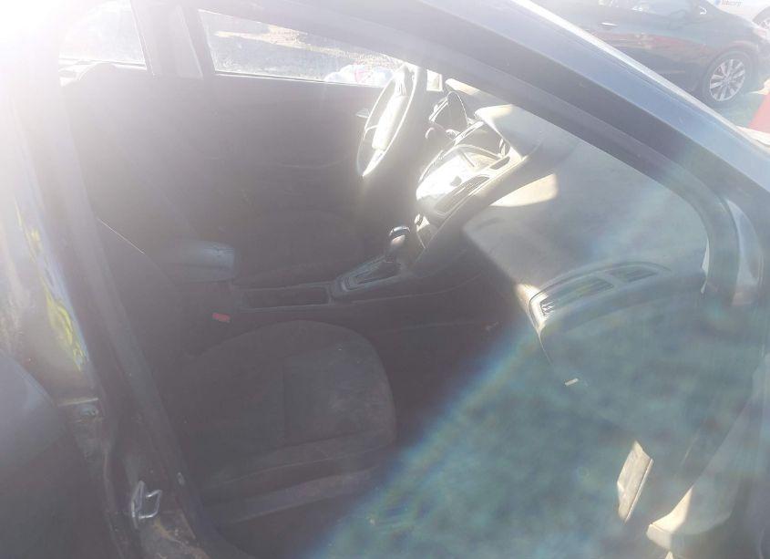 Photo 5 of 2015 Ford Focus SE (VIN 1FADP3F26FL378487)