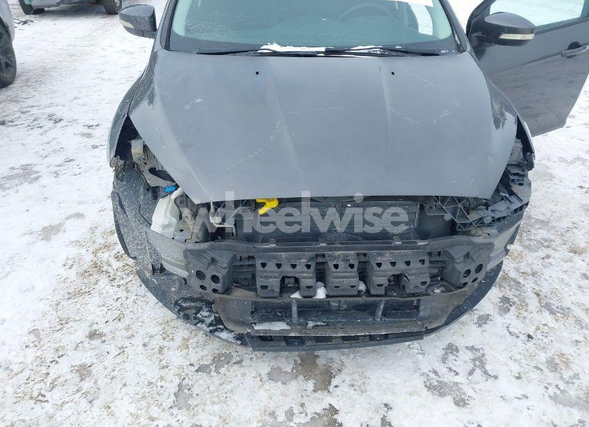 Photo 6 of 2016 Ford Focus SE (VIN 1FADP3F26GL217767)