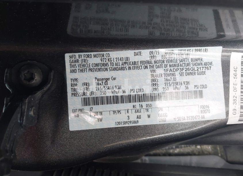 Photo 9 of 2016 Ford Focus SE (VIN 1FADP3F26GL217767)