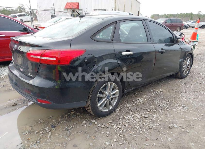 Photo 4 of 2016 Ford Focus SE (VIN 1FADP3F26GL249182)