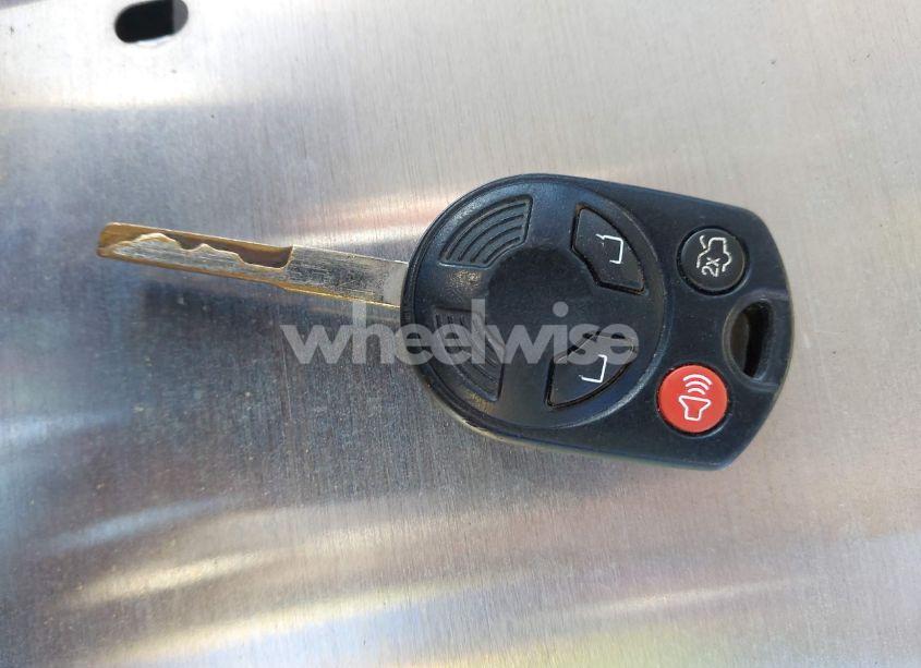 Photo 11 of 2016 Ford Focus SE (VIN 1FADP3F26GL252664)