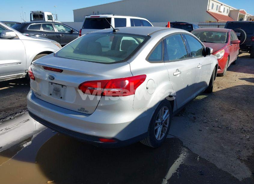 Photo 4 of 2016 Ford Focus SE (VIN 1FADP3F26GL252664)